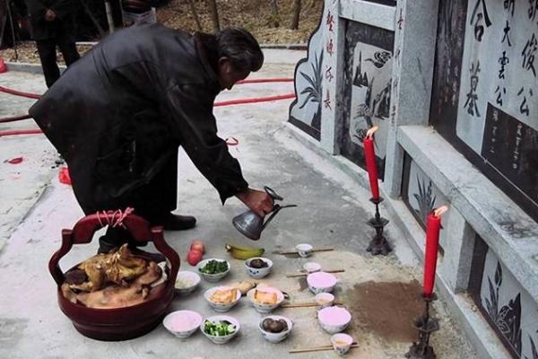 风水习俗上坟忌讳带什么糕点避免