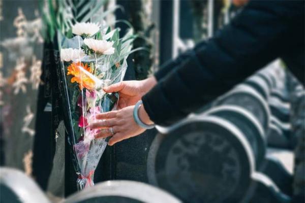 风水习俗上坟忌讳带什么糕点避免