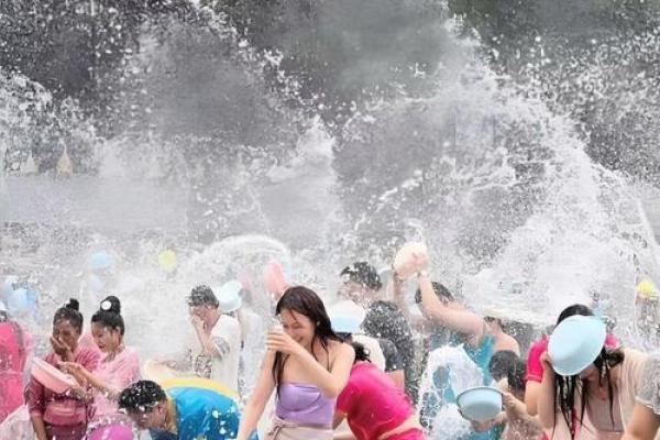 节日节气民俗节日，傣族泼水节