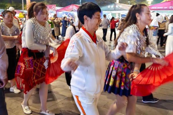 景颇族的节日有哪些 景颇族的节日有哪些