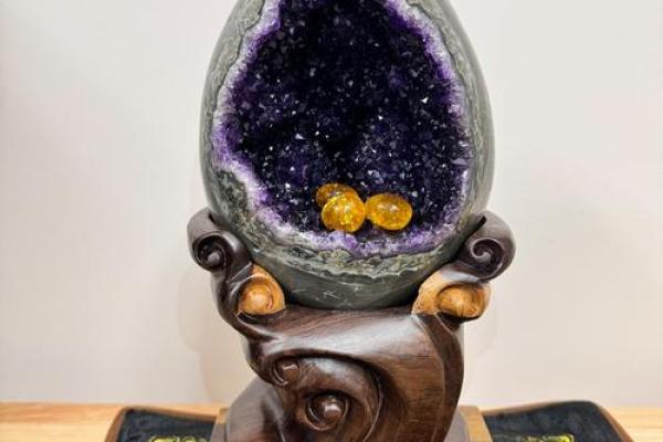 紫水晶洞摆件水晶洞风水作用 紫水晶洞摆件水晶洞风水作用