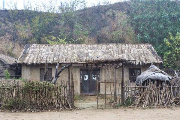 老房子上挂茅草好吗风水 老房子上挂茅草好吗风水