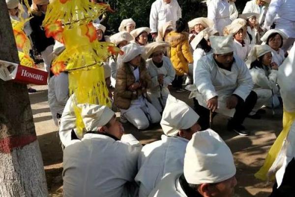 风水解答亡人一般给什么人托梦 风水解答亡人一般给什么人托梦