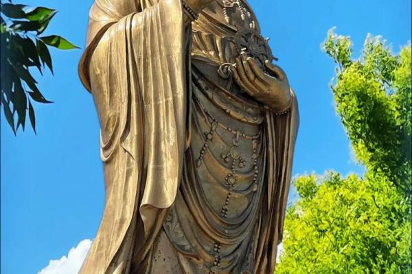 梦见观音菩萨现身天空有什么征兆