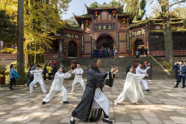 青城山女道士算命准吗