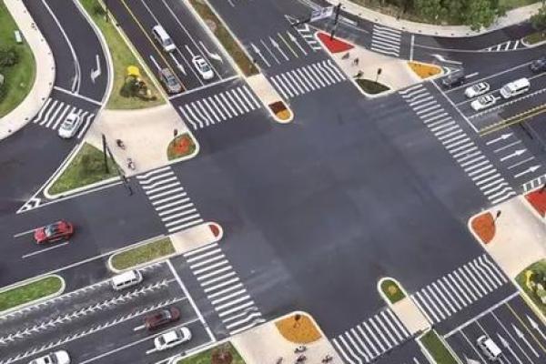 十字路口公路的房子风水