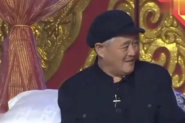 赵本山唱瞎子算命的小品