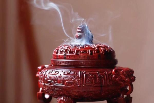 八字压香炉底,让香气环绕四方! 八字压香炉底,让香气环绕四方!