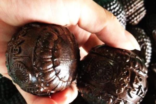 八字真硬!老太家中“核桃锤”竟是沉睡手榴弹,二十余年安然无恙 八字真硬!老太家中“核桃锤”竟是沉睡手榴弹,二十余年安然无恙