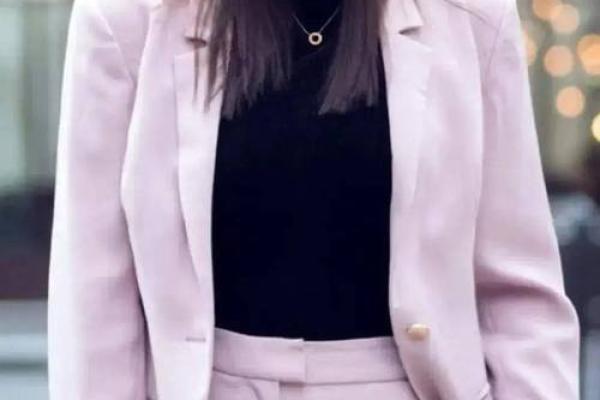 演员陈乔恩面相八字点评