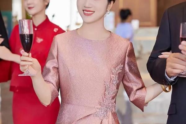 享婆婆福的女 结婚后大富贵女性八字 享婆婆福的女 结婚后大富贵女性八字