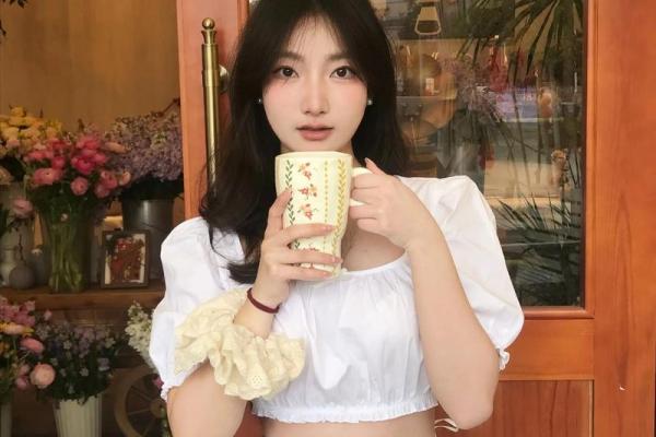 八字属水女孩长相 八字属水女孩长相