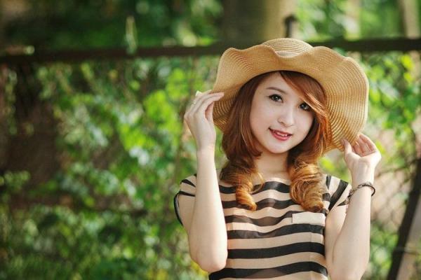 何洁的八字命理中有几次婚姻