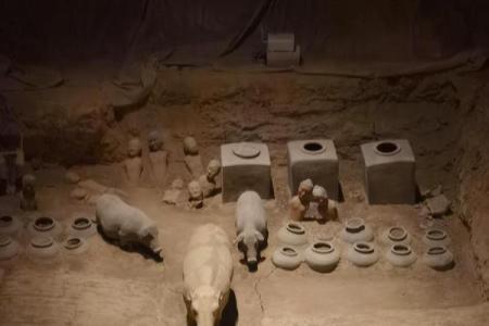 阳陵风水，有罗盘石的景帝墓地