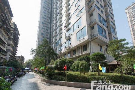 成都华润万象星座附近有地铁口吗