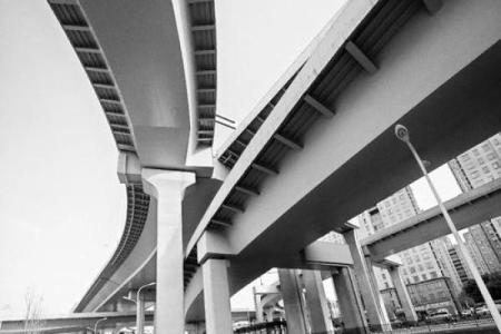 房子后面有高架桥风水好