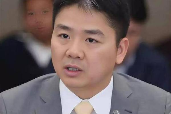 刘强东章泽天八字