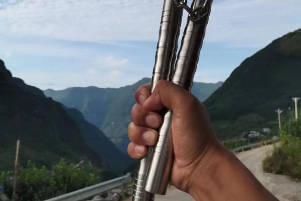 八字带铁扫 八字带铁扫