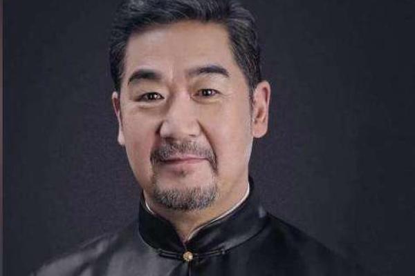 张国立八字详解及演艺经历回顾