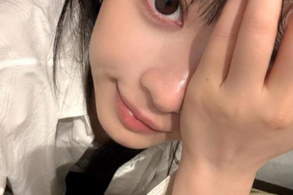 八字看哪些女孩是素颜美女